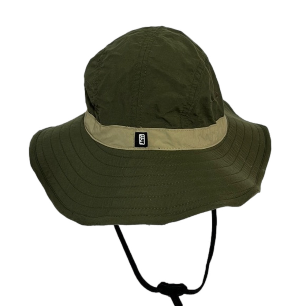 𝅺REI 100% nylon hat, great for hiking, fishing or hunting, in good condition!